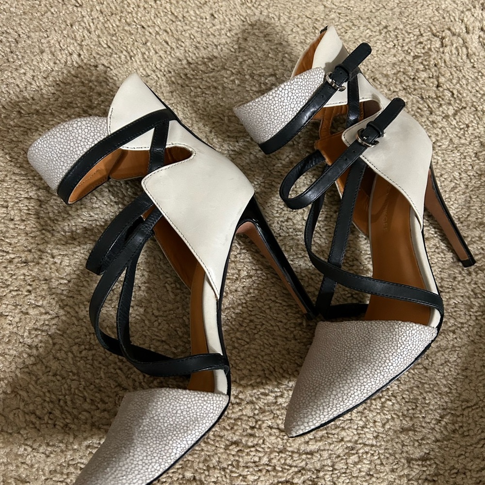 Rebecca Minkoff RAZ Ankle strap high heels dress pumps Size 8M Beige Black
